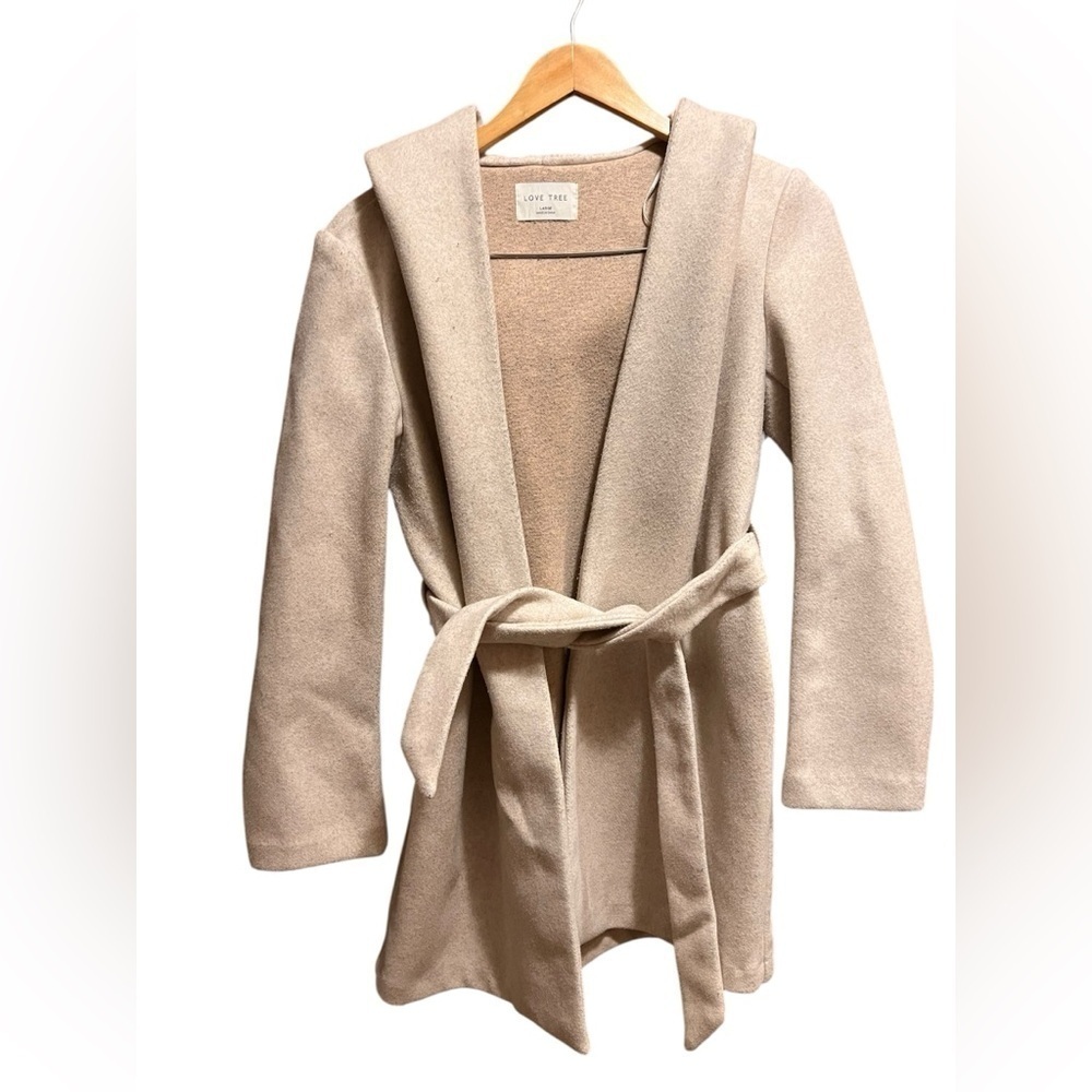 Love Tree Soft Beige Coat with Tie Waist, Pockets and Hood Sz Large